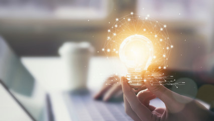 网络用语我emo了是什么意思 网络语EMO是什么意思